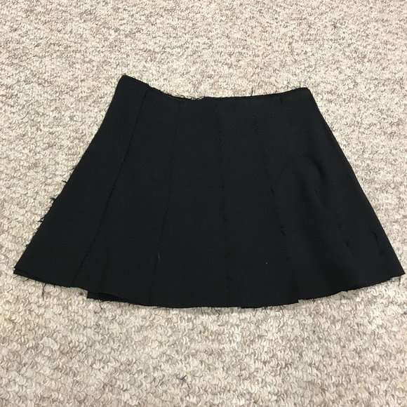 Zara Woman Black Pleated Academia School Girl Gold Buckle Mini Skirt Small S - Picture 7 of 8